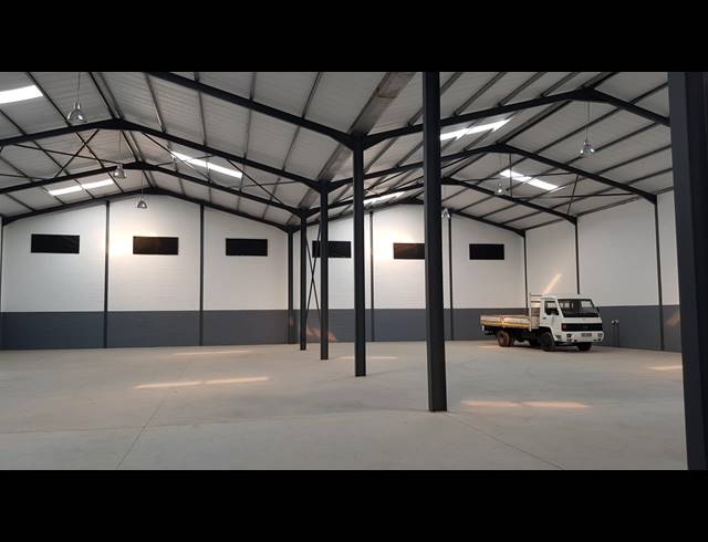 1,107M² FACTORY TO LET IN SAXENBURG PARK 2